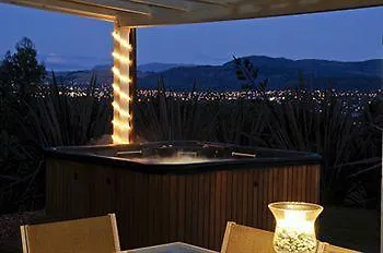 **** Bed & Breakfast City Lights Boutique Lodge Rotorua New Zealand
