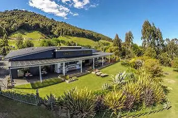 City Lights Boutique Lodge Rotorua New Zealand